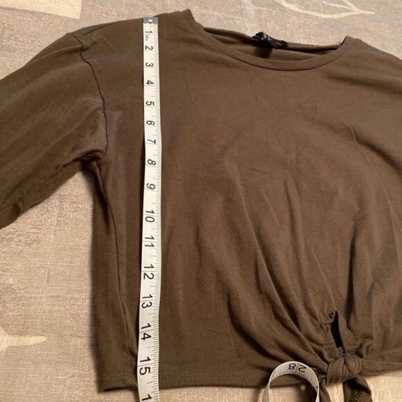 🔥3-$10🔥 FOREVER 21 long sleeve tee - Picture 6 of 8